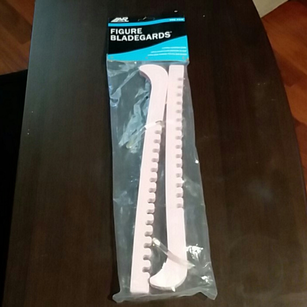 Skater's Figure Bladegards Pair